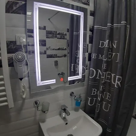 Lux Free Garage * Novi Sad