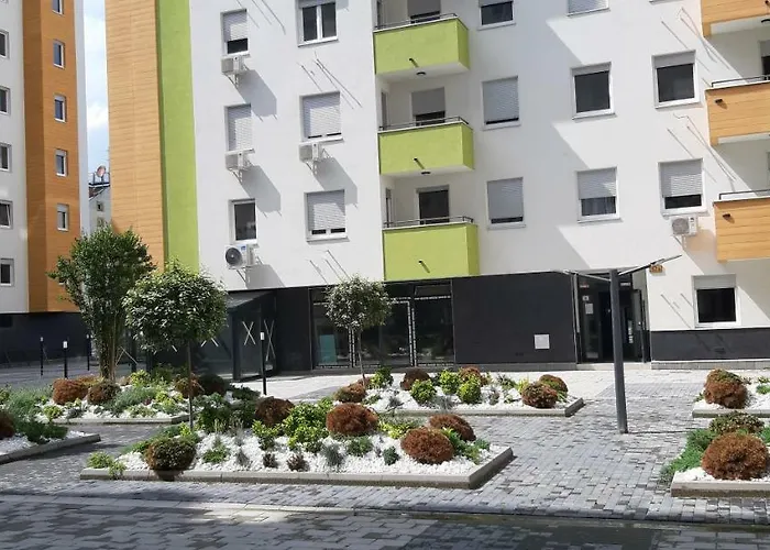 Lägenhet Lux Free Garage Novi Sad