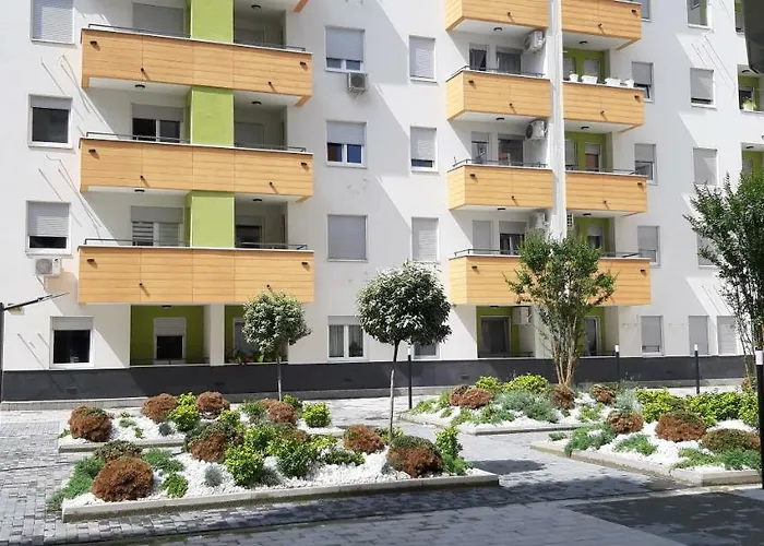 Lux Free Garage Novi Sad